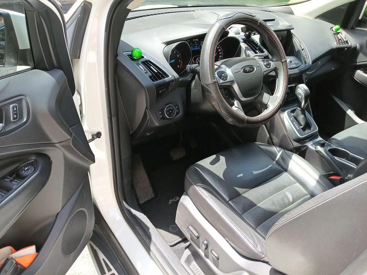 Ford Kuga 2015 1.5L GTDi Four-Wheel-Drive Elite Model — миниатюра 17
