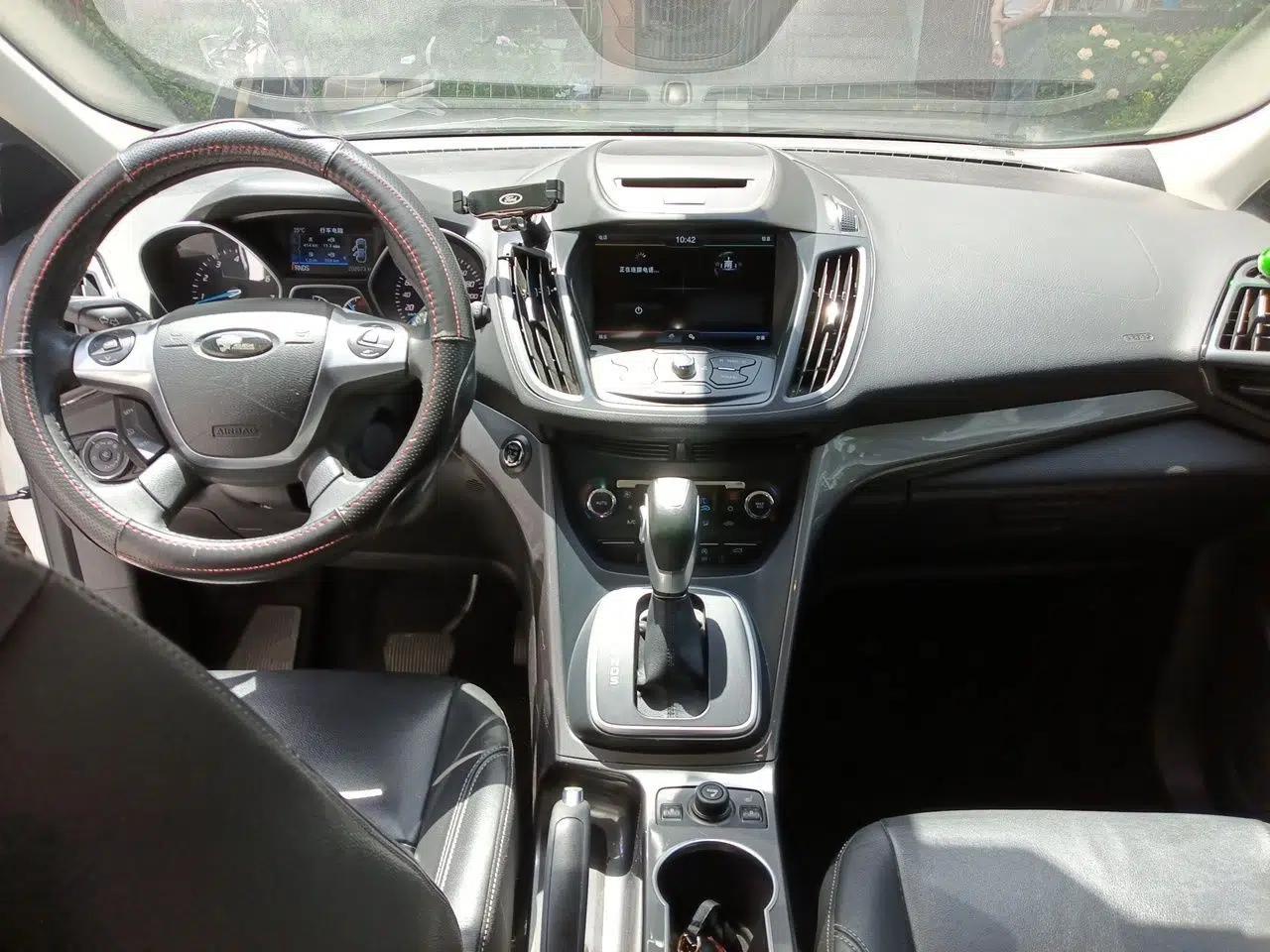 Ford Kuga 2015 1.5L GTDi Four-Wheel-Drive Elite Model — миниатюра 10