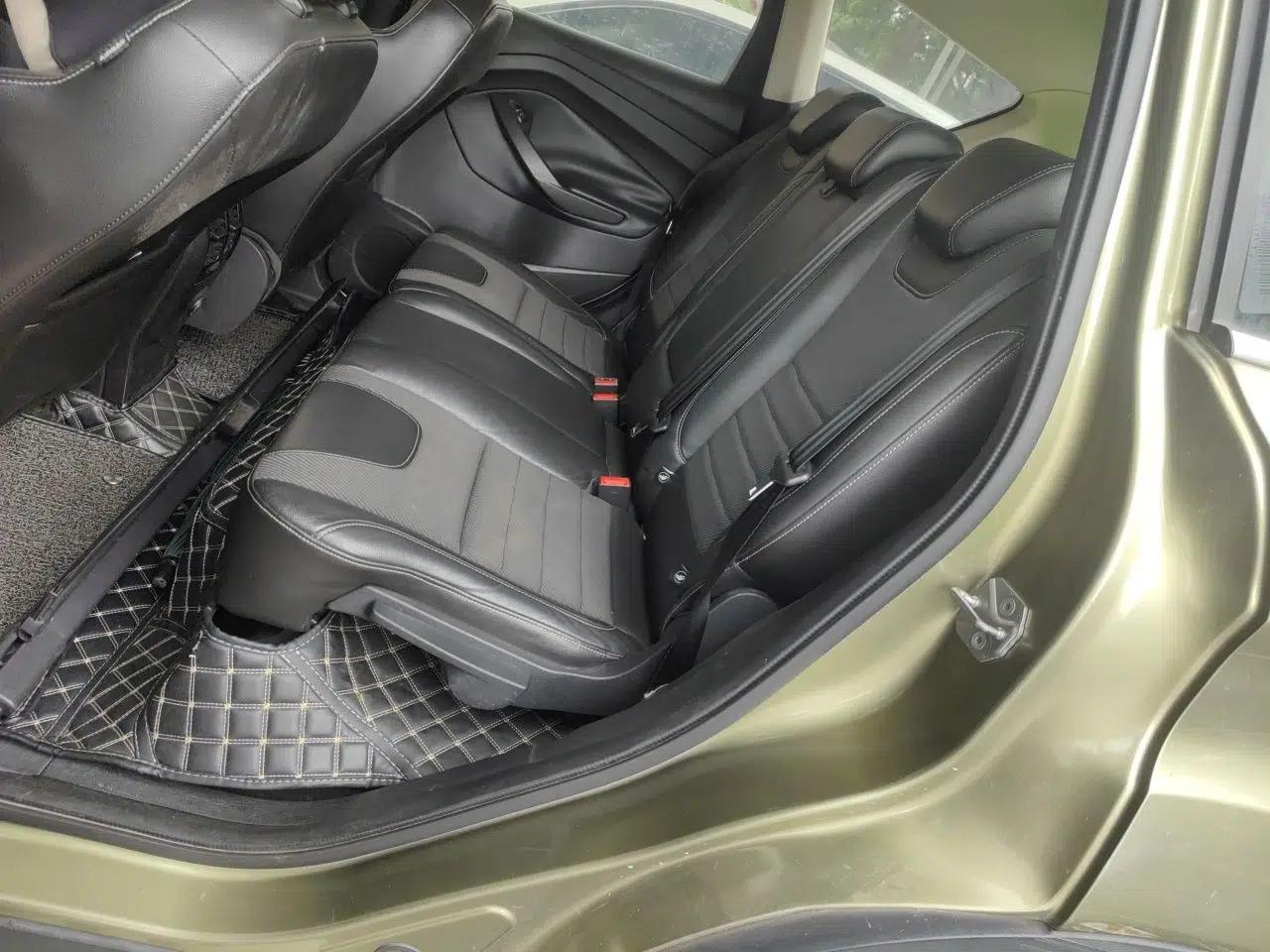 Ford Kuga 2013 1.6L GTDi Two-Wheel-Drive Trend Model — миниатюра 18