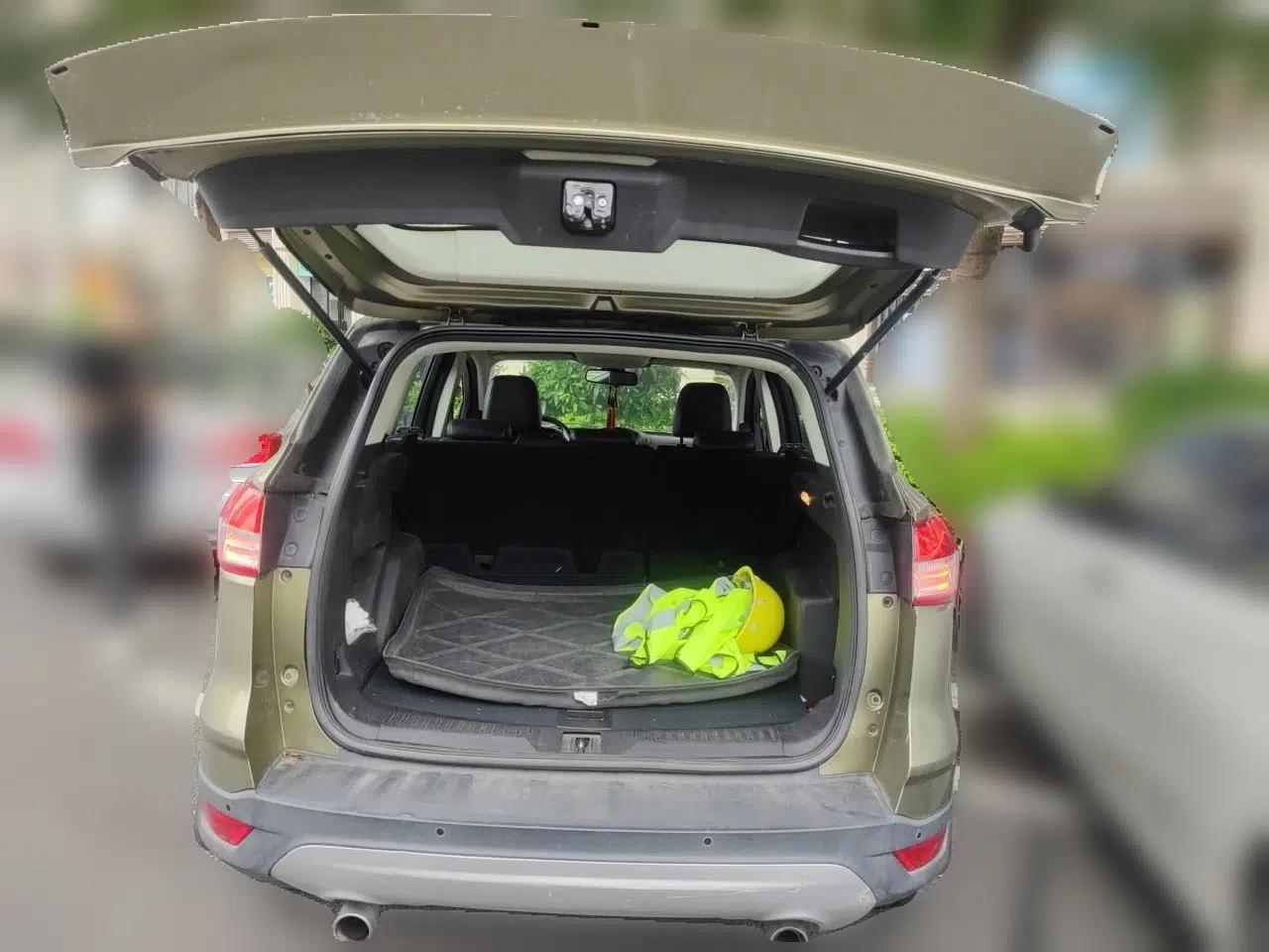 Ford Kuga 2013 1.6L GTDi Two-Wheel-Drive Trend Model — миниатюра 20