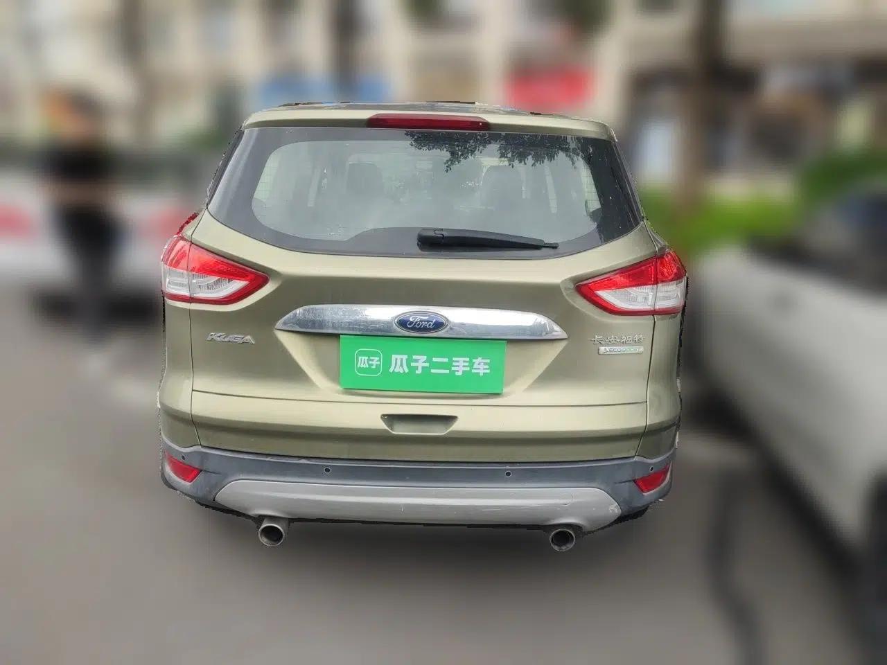 Ford Kuga 2013 1.6L GTDi Two-Wheel-Drive Trend Model — миниатюра 5