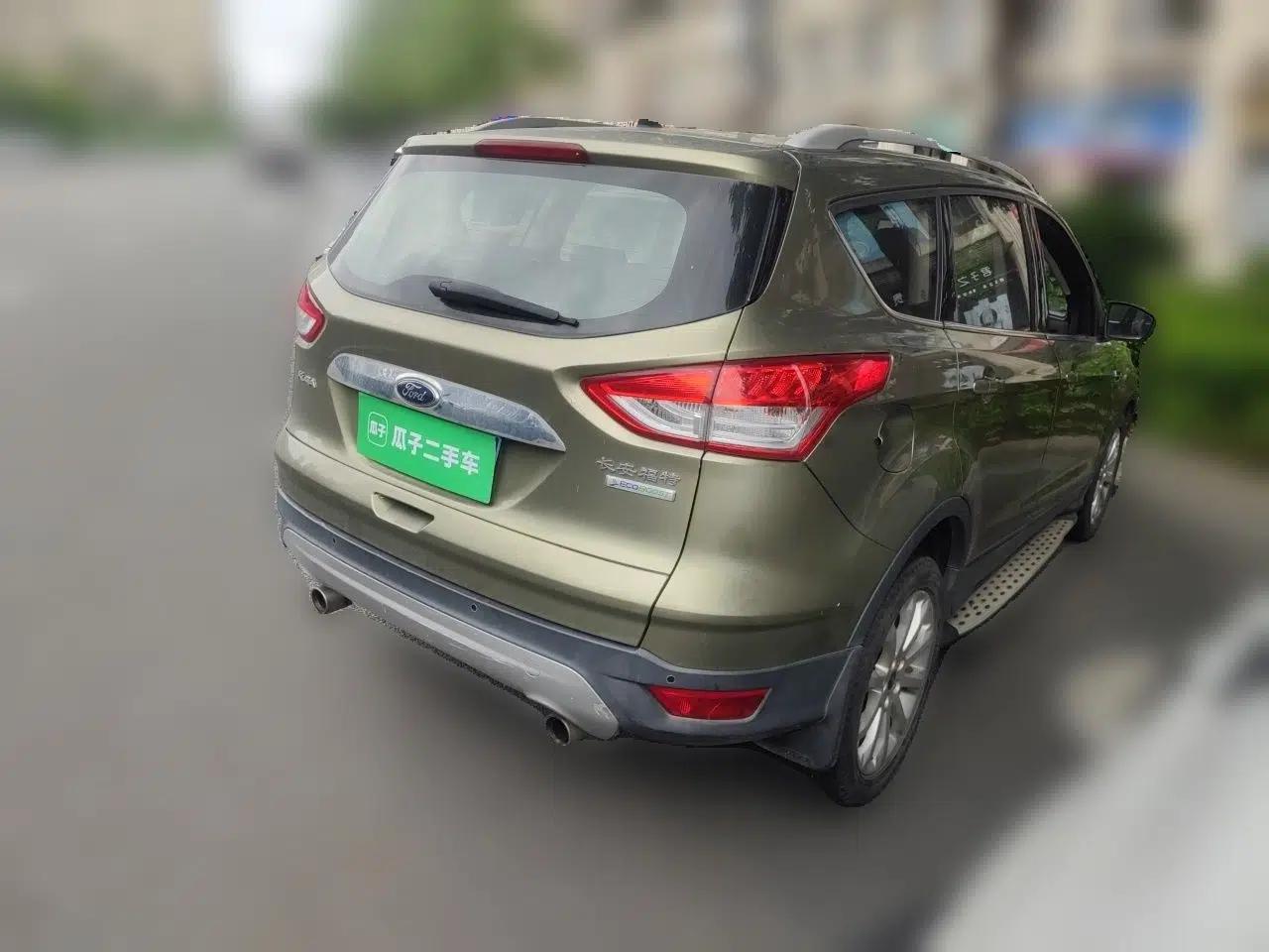Ford Kuga 2013 1.6L GTDi Two-Wheel-Drive Trend Model — миниатюра 6