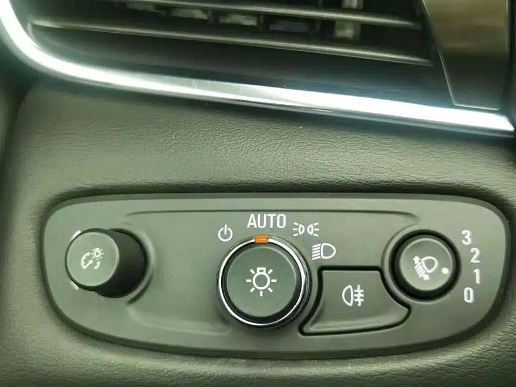Buick LaCrosse 2021 652T Luxury Edition — миниатюра 21