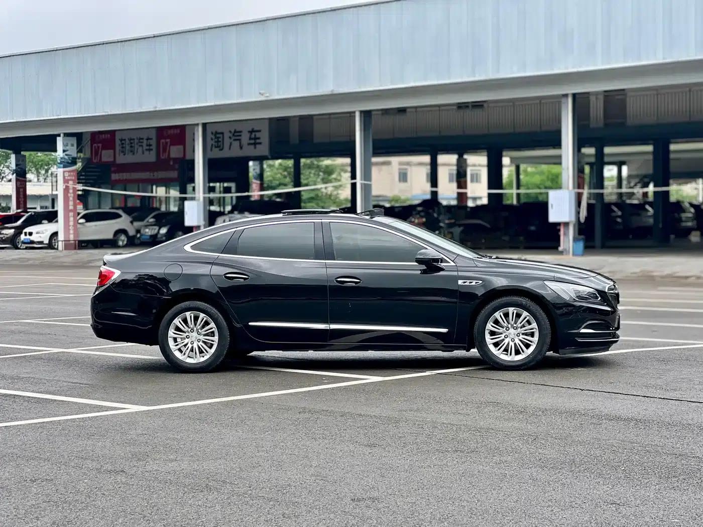 Buick LaCrosse 2018 20T Elite — миниатюра 4