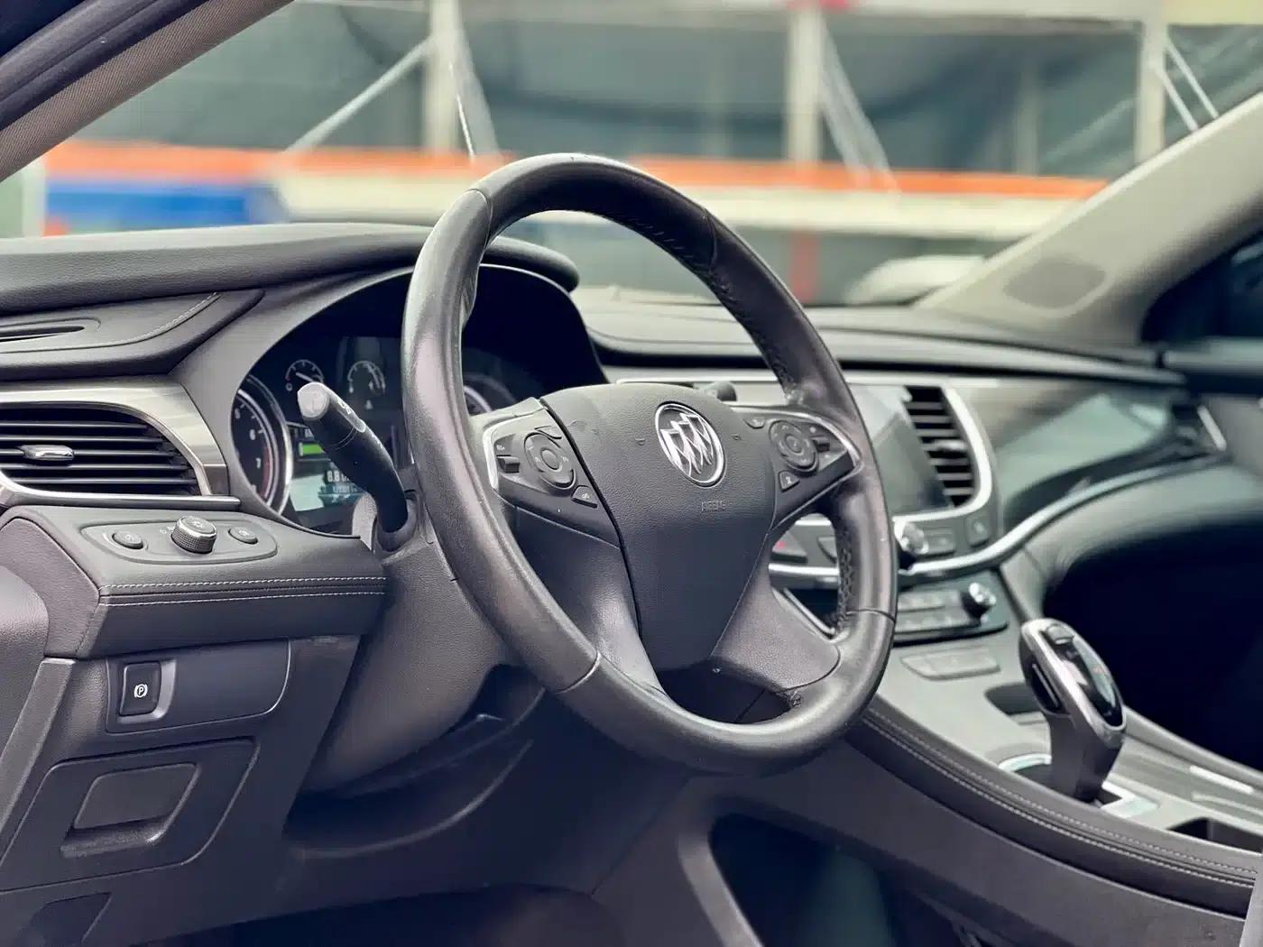 Buick LaCrosse 2018 20T Elite — миниатюра 8