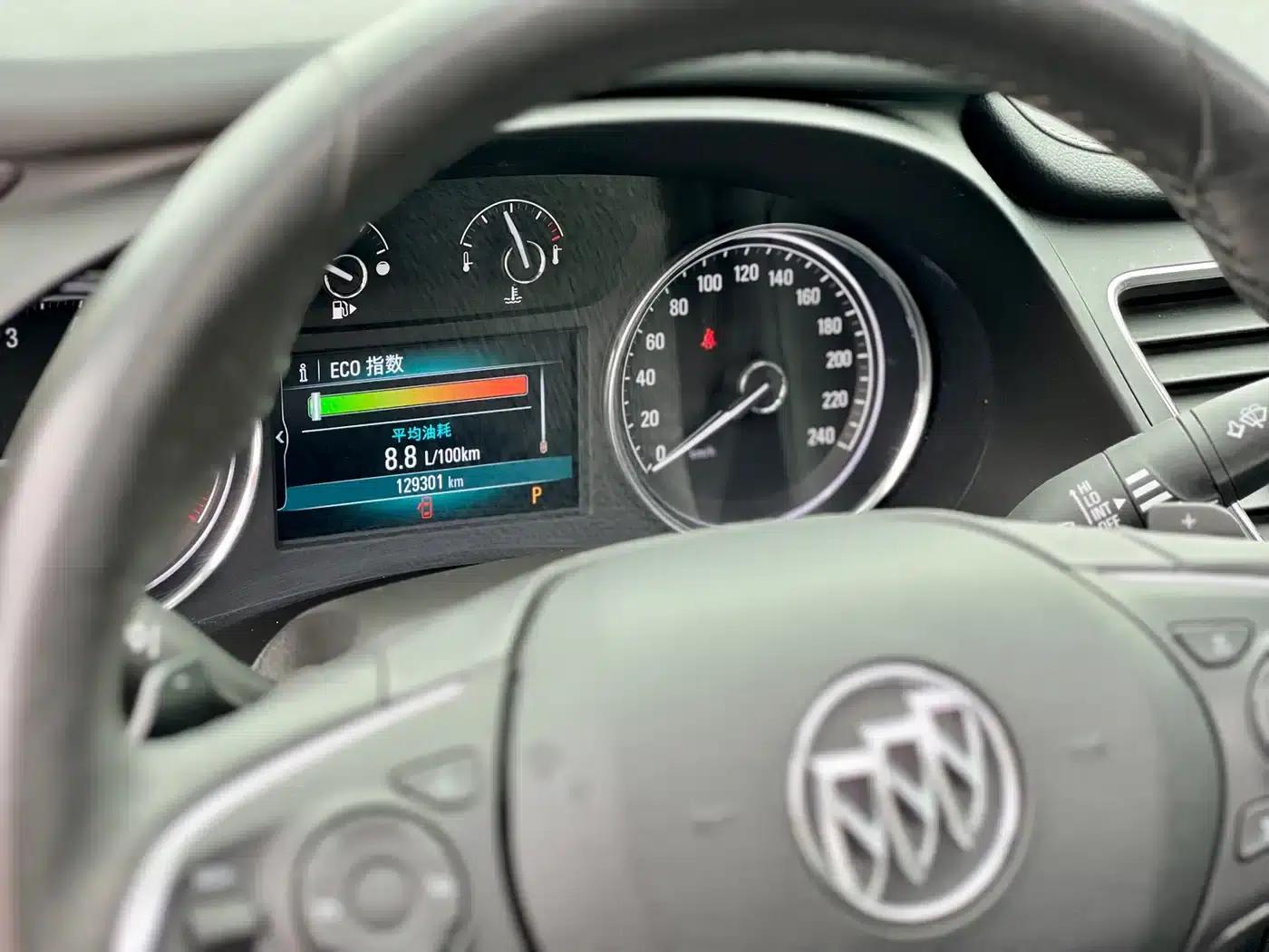 Buick LaCrosse 2018 20T Elite — миниатюра 10