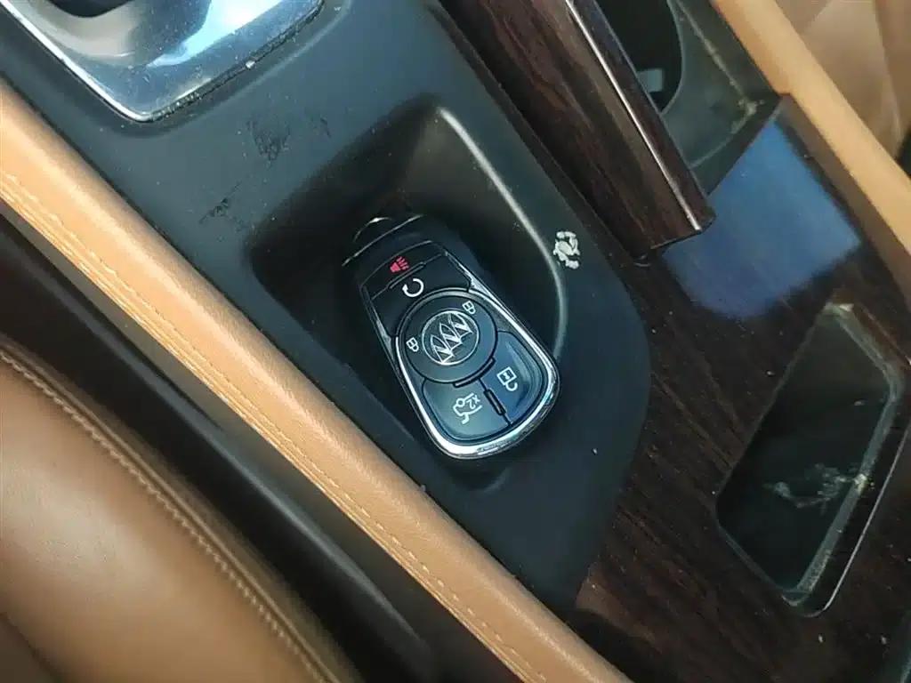 Buick LaCrosse 2016 20T Elite — миниатюра 9