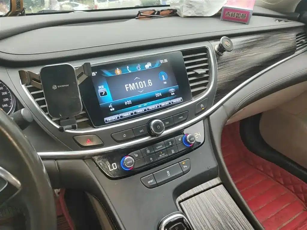 Buick LaCrosse 2016 Facelift 20T Leading Edition — миниатюра 13