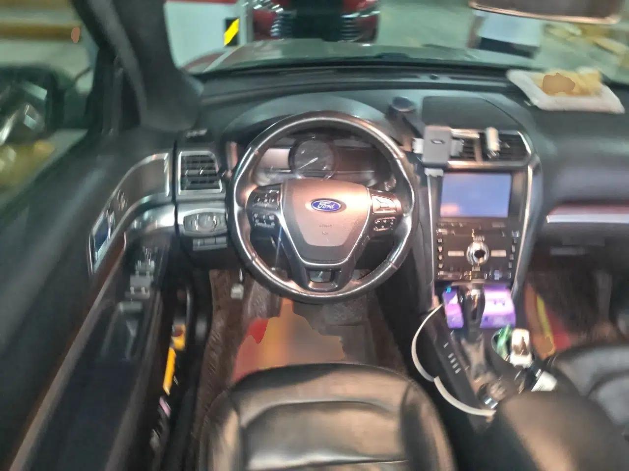 Ford Explorer 2017 2.3T Elite Edition — миниатюра 11