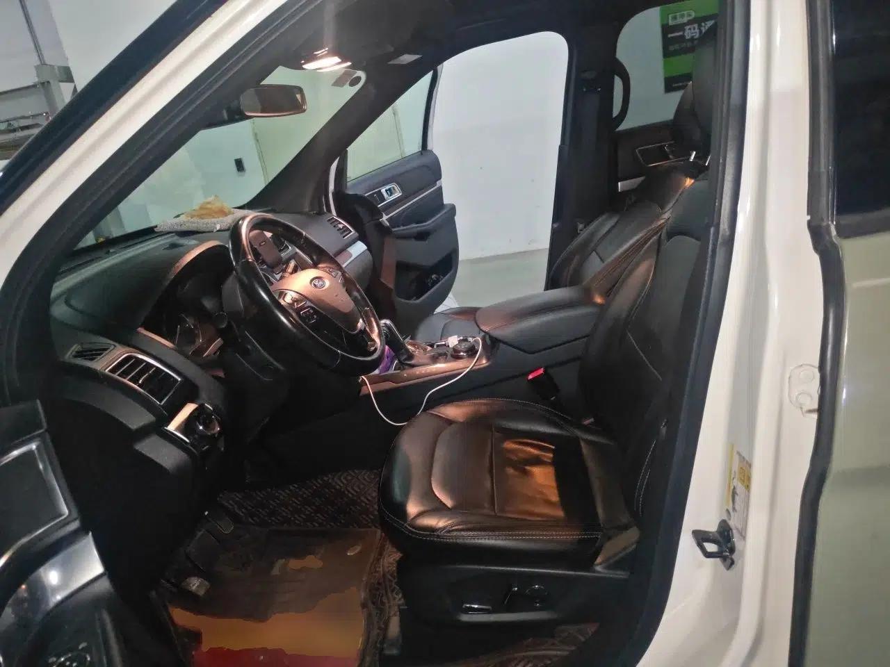 Ford Explorer 2017 2.3T Elite Edition — миниатюра 16