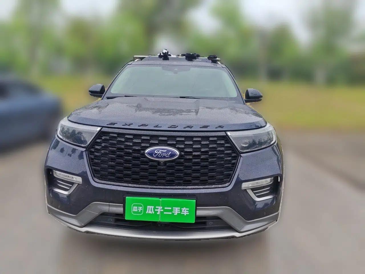 Ford Explorer 2020 EcoBoost 285 4x4 Platinum Edition 7-Seater — миниатюра 2