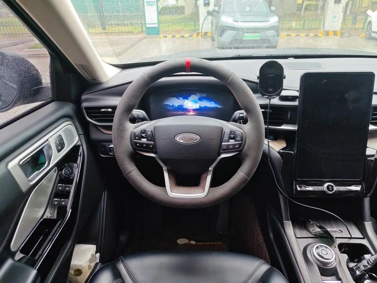 Ford Explorer 2020 EcoBoost 285 4x4 Platinum Edition 7-Seater — миниатюра 11