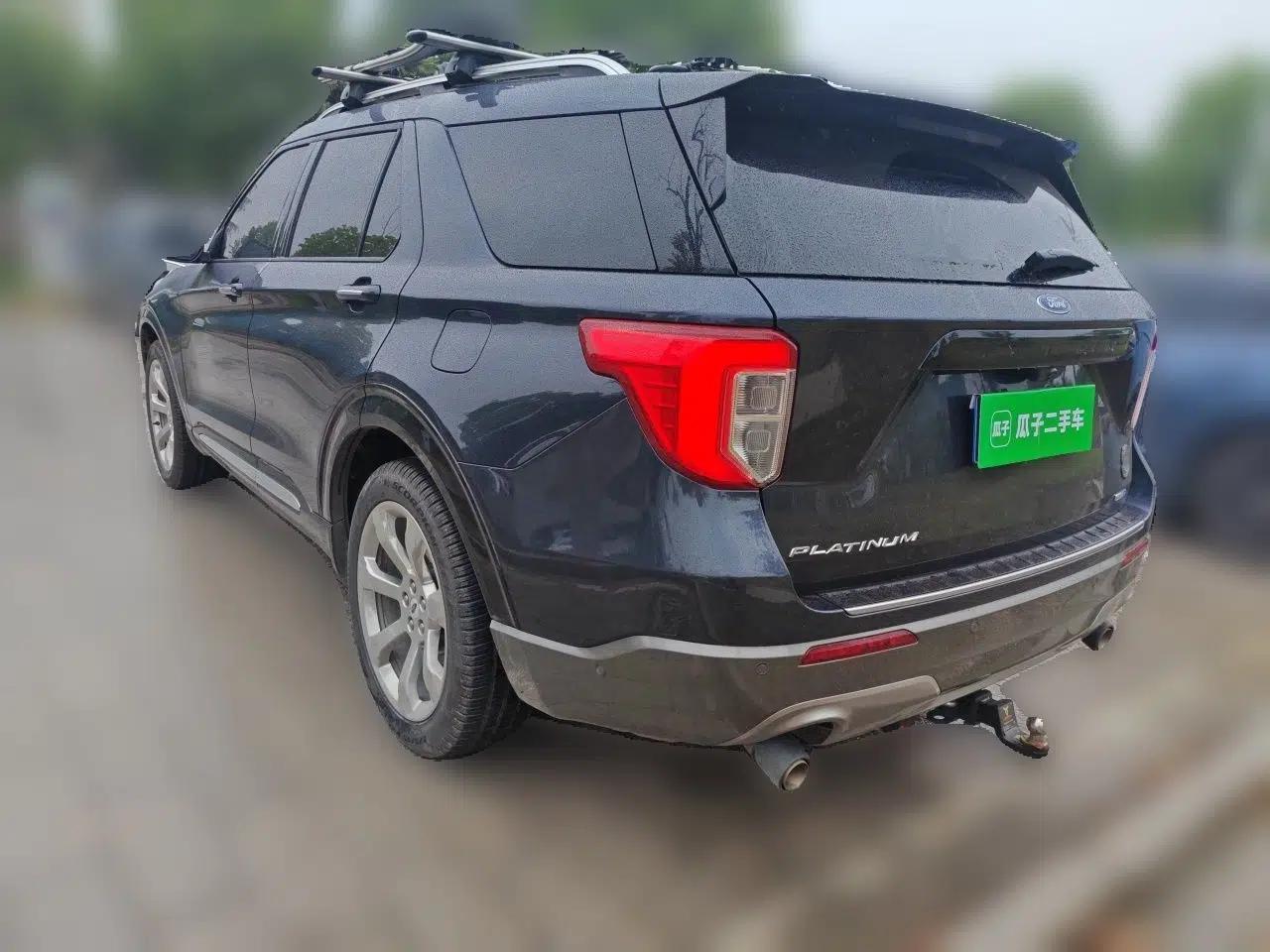 Ford Explorer 2020 EcoBoost 285 4x4 Platinum Edition 7-Seater — миниатюра 4