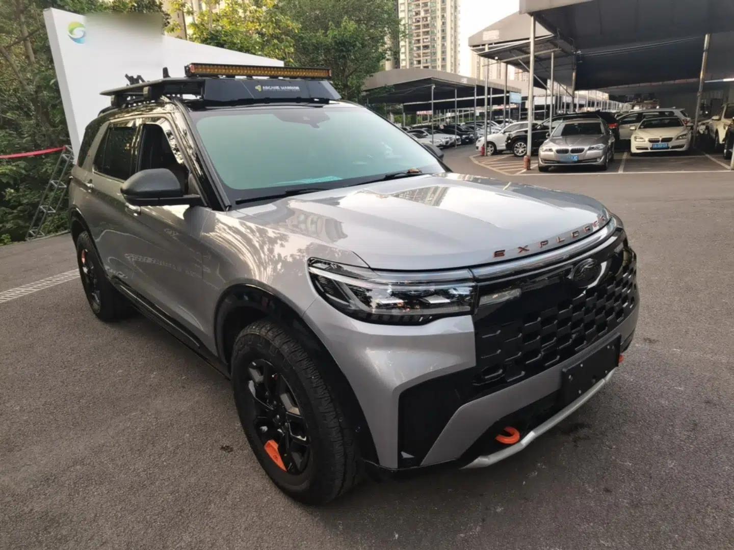 Ford Explorer 2023 EcoBoost 285 Kunlun Peak Edition 7-Seater — миниатюра 3