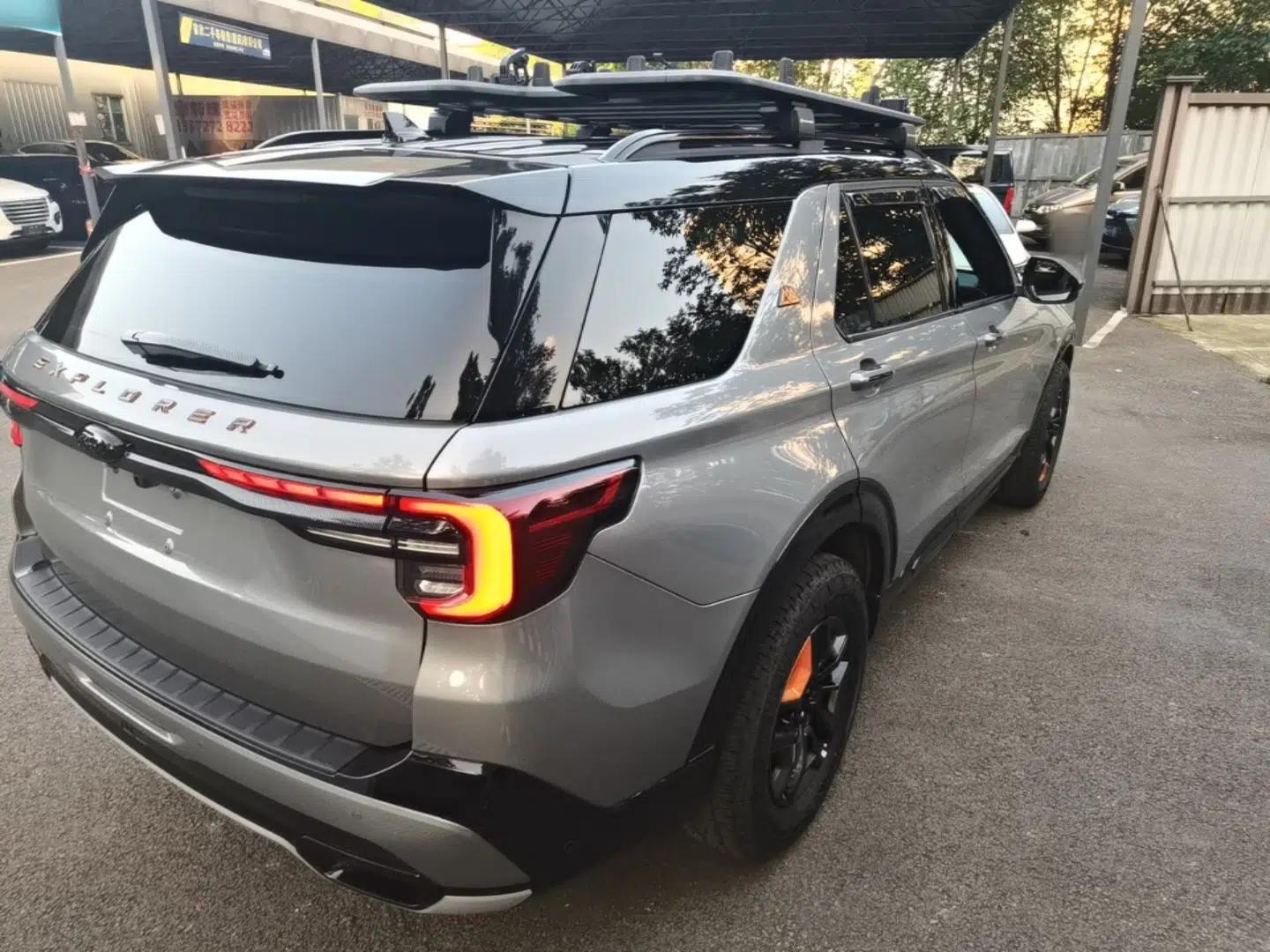 Ford Explorer 2023 EcoBoost 285 Kunlun Peak Edition 7-Seater — миниатюра 6