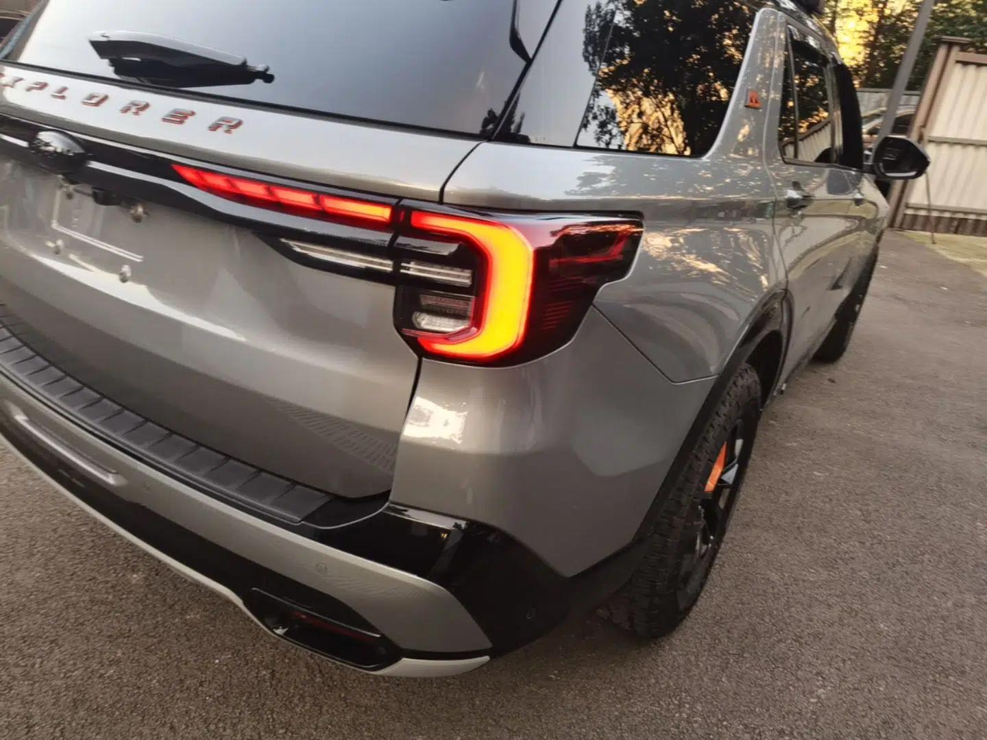 Ford Explorer 2023 EcoBoost 285 Kunlun Peak Edition 7-Seater — миниатюра 7