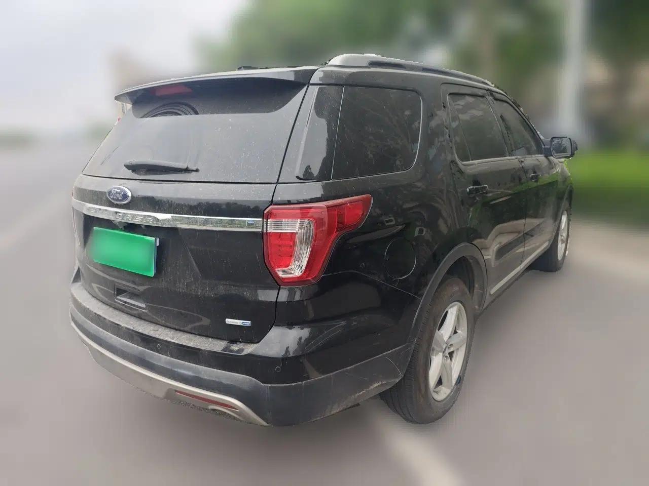 Ford Explorer 2017 2.3T Fashion Edition — миниатюра 6