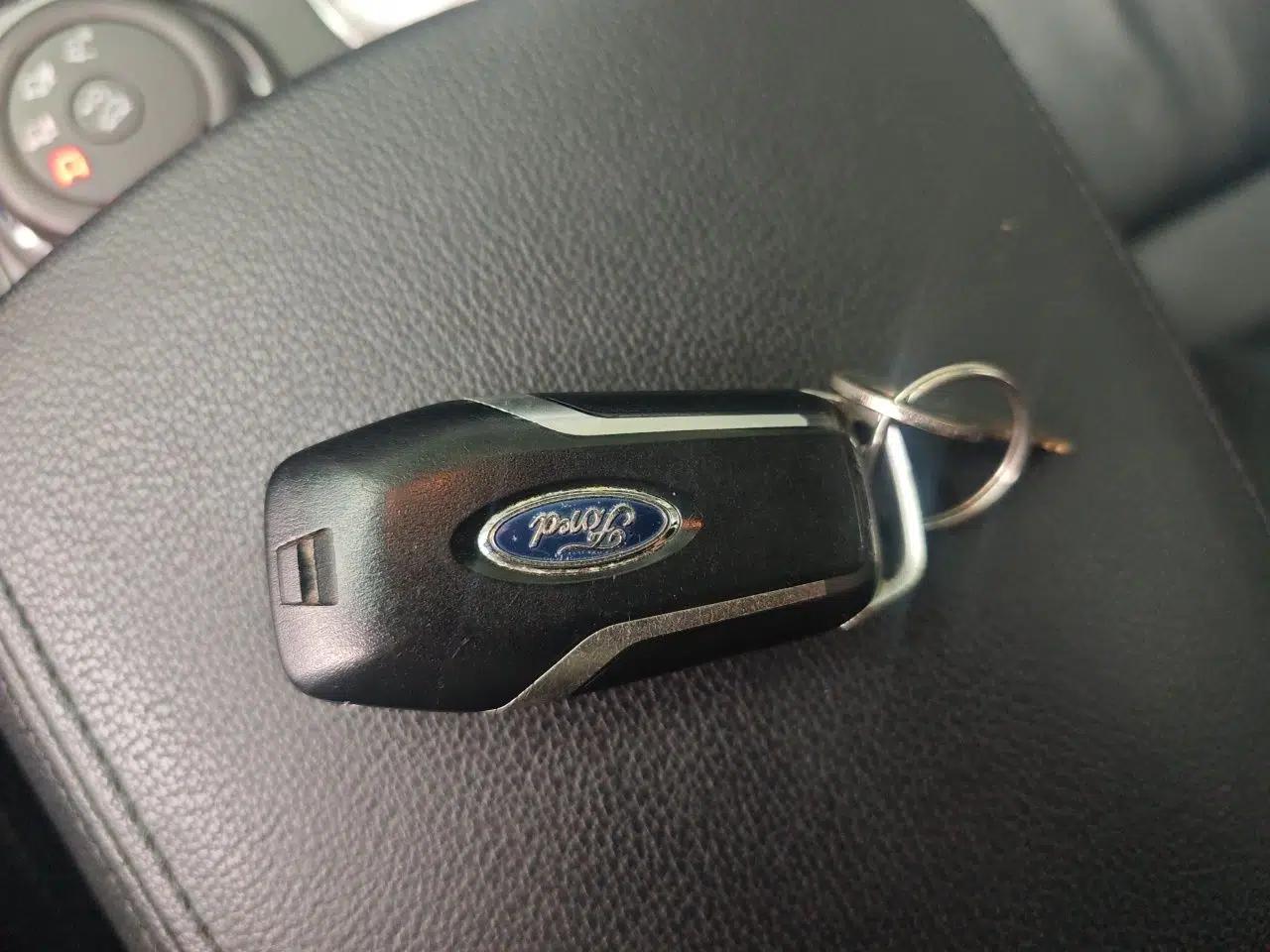 Ford Explorer 2017 2.3T Fashion Edition — миниатюра 9