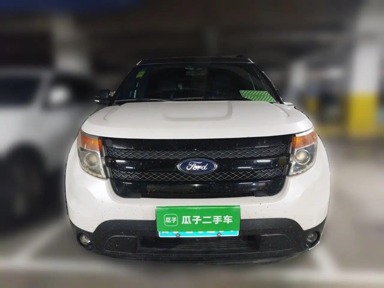 Ford Explorer 2013 3.5L Deluxe Model — миниатюра 2