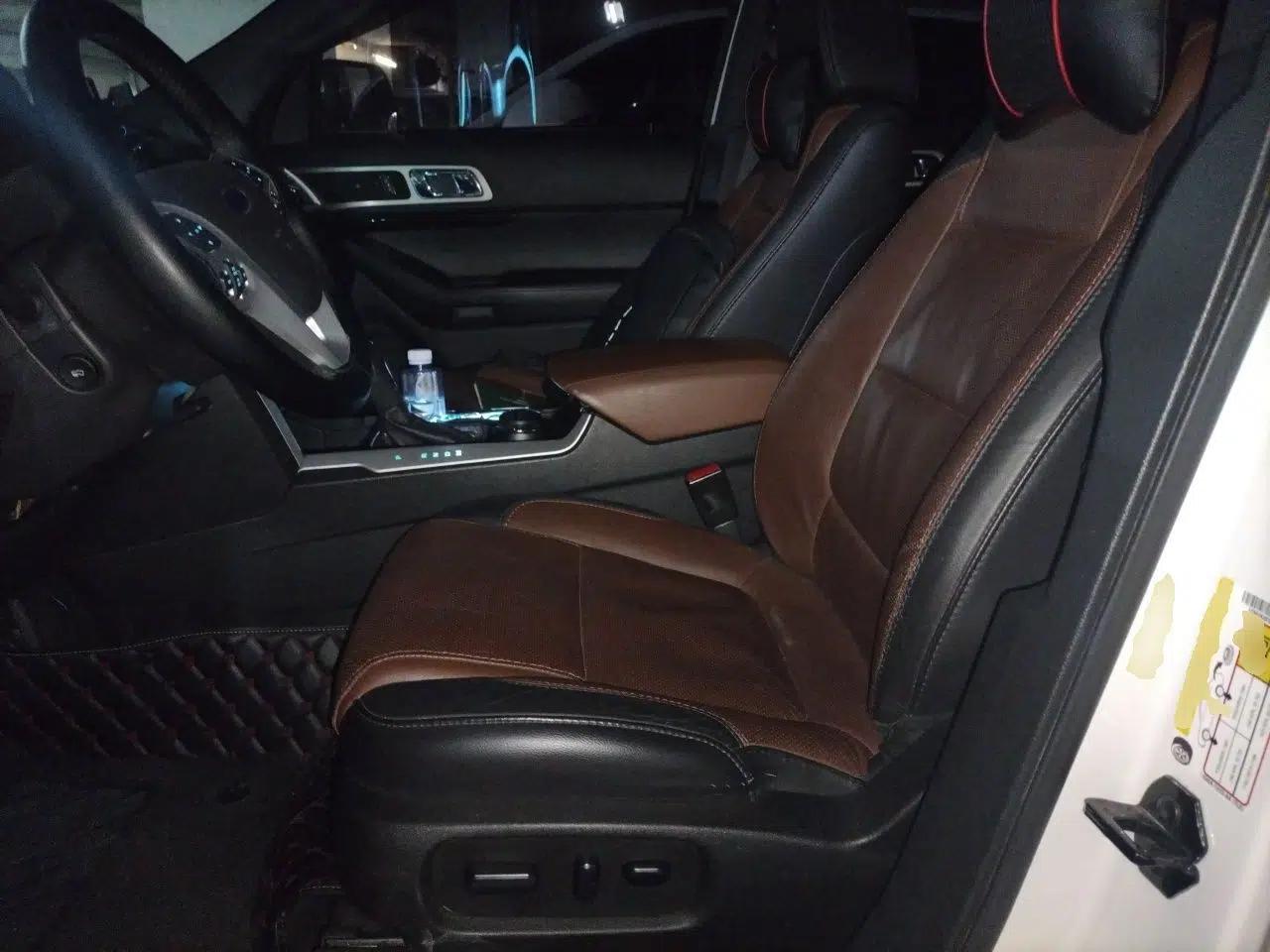 Ford Explorer 2013 3.5L Deluxe Model — миниатюра 16