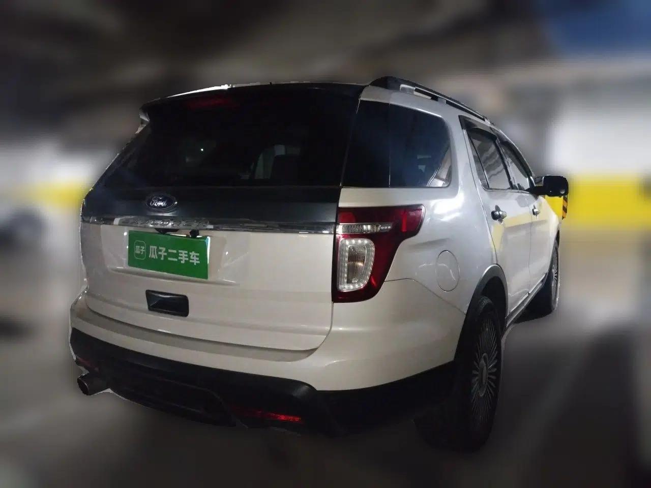Ford Explorer 2013 3.5L Deluxe Model — миниатюра 6