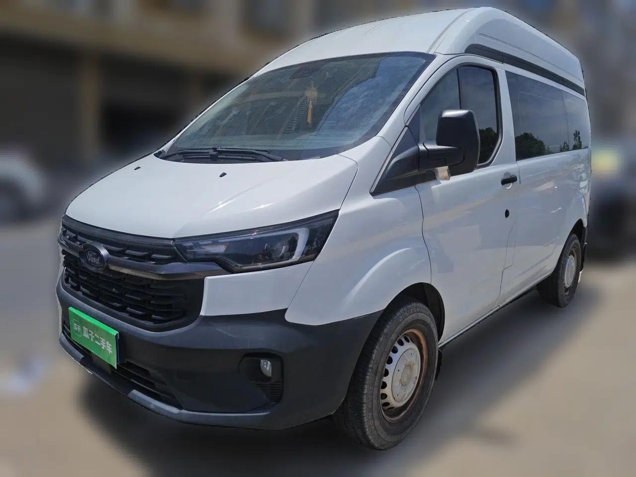 Ford Transit 2023 2.0T Diesel Manual Multifunction Commercial Vehicle Short Wheelbase Mid-Roof Design 5/6 Seats — миниатюра 1