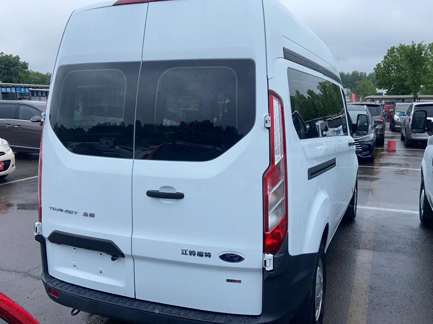 Ford Transit 2021 2.0T Diesel Manual Advanced Commercial Traveler Mid-axle Mid-roof 7-Seater China VI — миниатюра 4