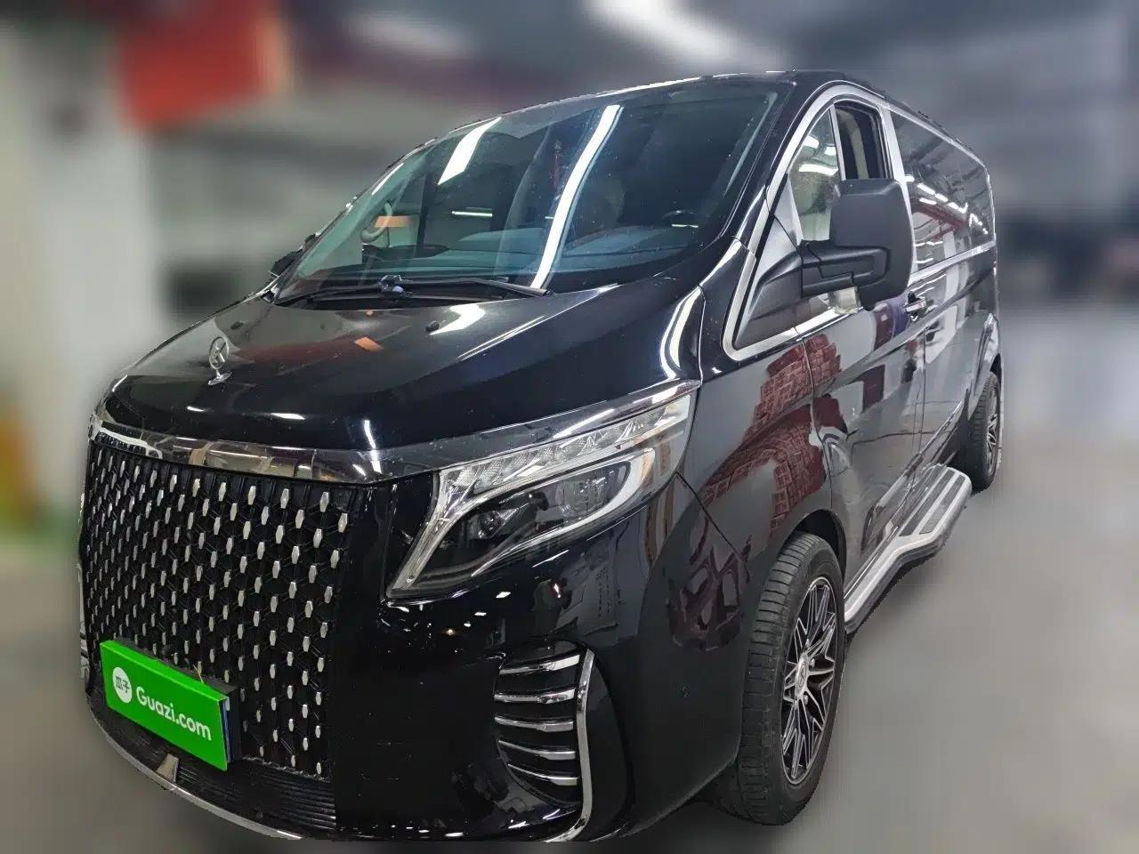 Ford Transit 2021 2.0T Gasoline Automatic Advanced Commercial Van Mid-Body Mid-Roof 7-Seater China VI Standard — миниатюра 1