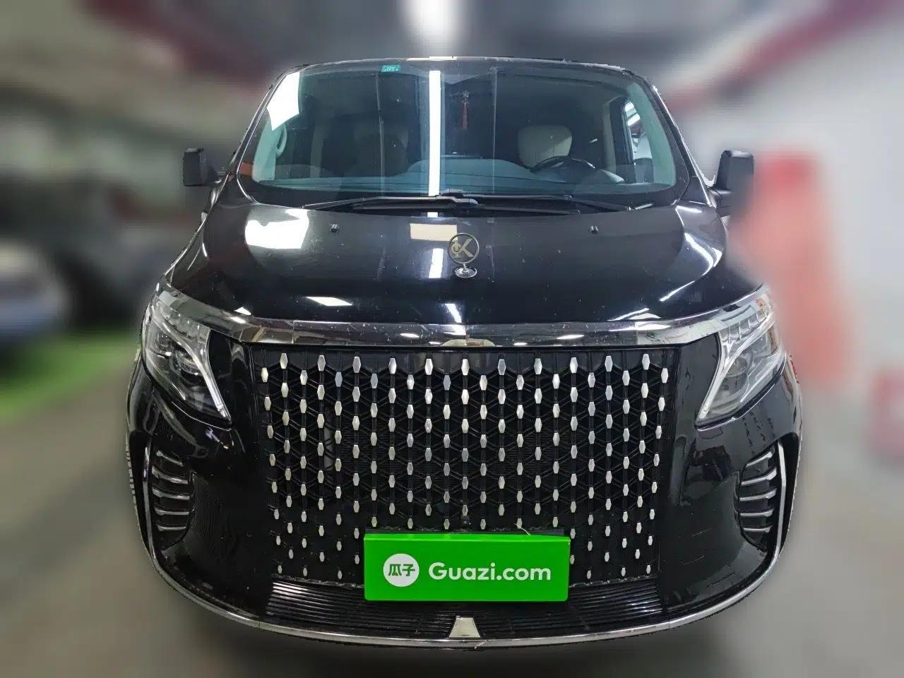 Ford Transit 2021 2.0T Gasoline Automatic Advanced Commercial Van Mid-Body Mid-Roof 7-Seater China VI Standard — миниатюра 2