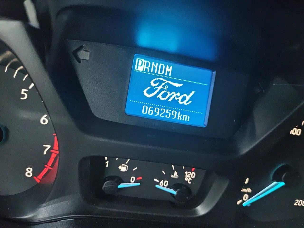 Ford Transit 2021 2.0T Gasoline Automatic Advanced Commercial Van Mid-Body Mid-Roof 7-Seater China VI Standard — миниатюра 13