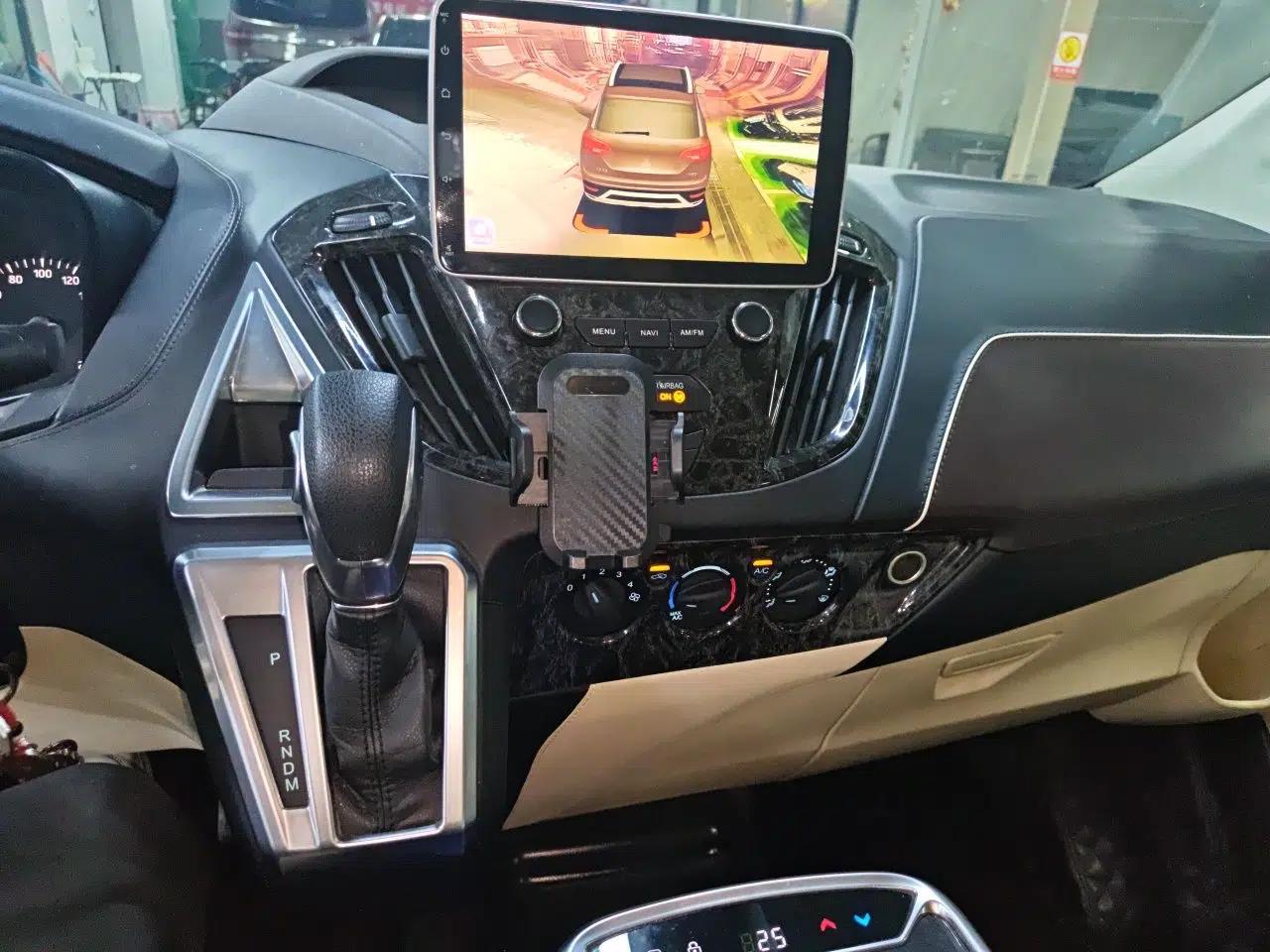 Ford Transit 2021 2.0T Gasoline Automatic Advanced Commercial Van Mid-Body Mid-Roof 7-Seater China VI Standard — миниатюра 14