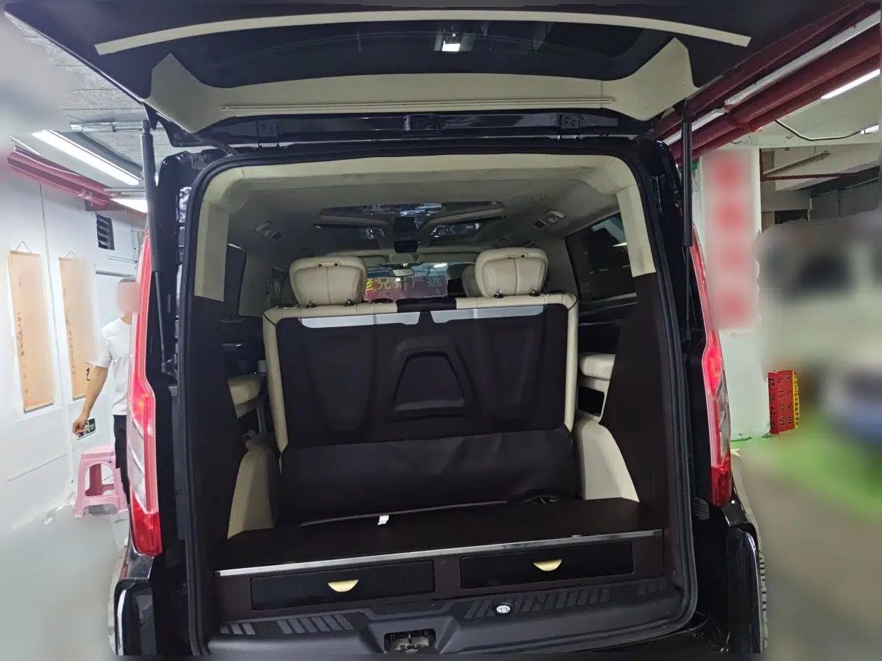 Ford Transit 2021 2.0T Gasoline Automatic Advanced Commercial Van Mid-Body Mid-Roof 7-Seater China VI Standard — миниатюра 20