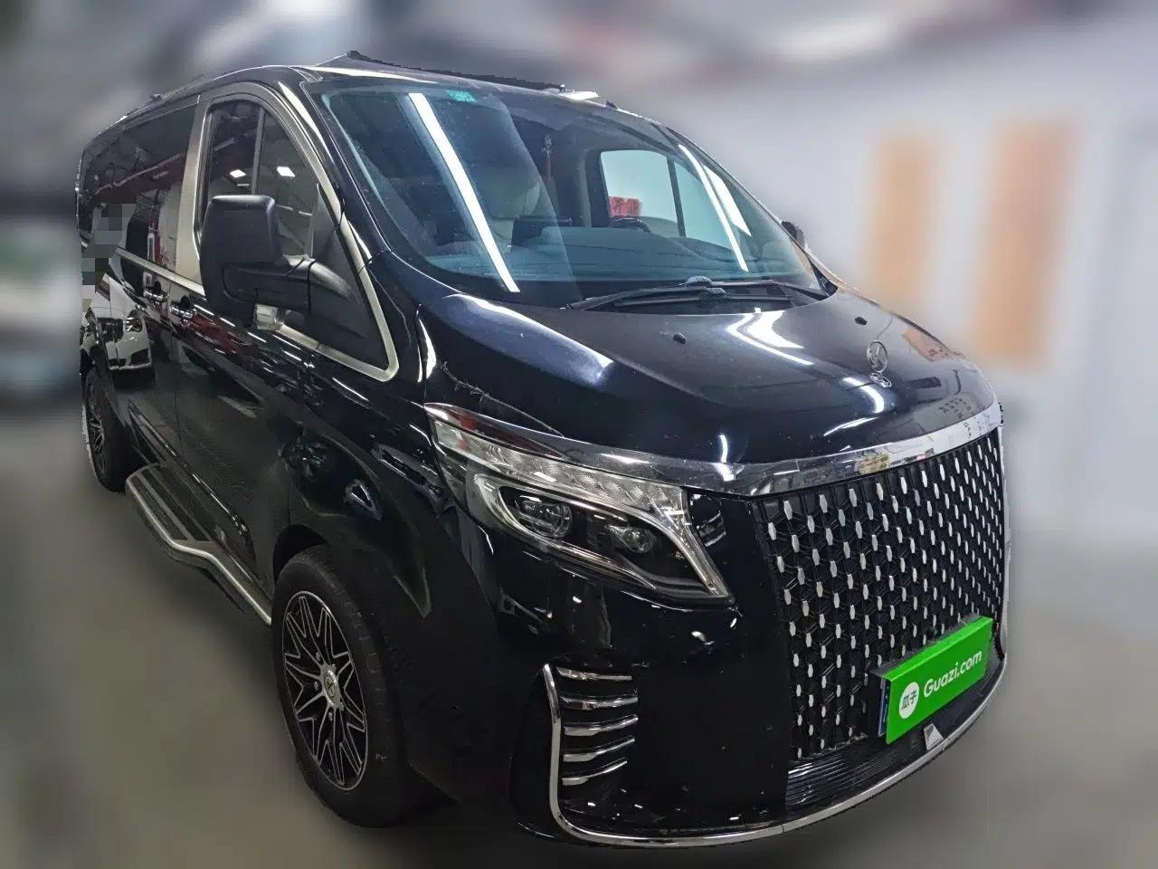 Ford Transit 2021 2.0T Gasoline Automatic Advanced Commercial Van Mid-Body Mid-Roof 7-Seater China VI Standard — миниатюра 3