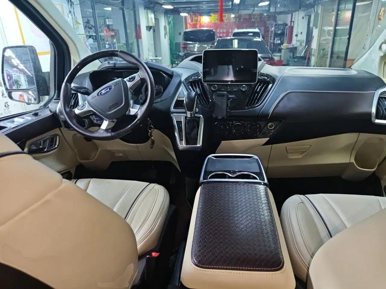 Ford Transit 2021 2.0T Gasoline Automatic Advanced Commercial Van Mid-Body Mid-Roof 7-Seater China VI Standard — миниатюра 10