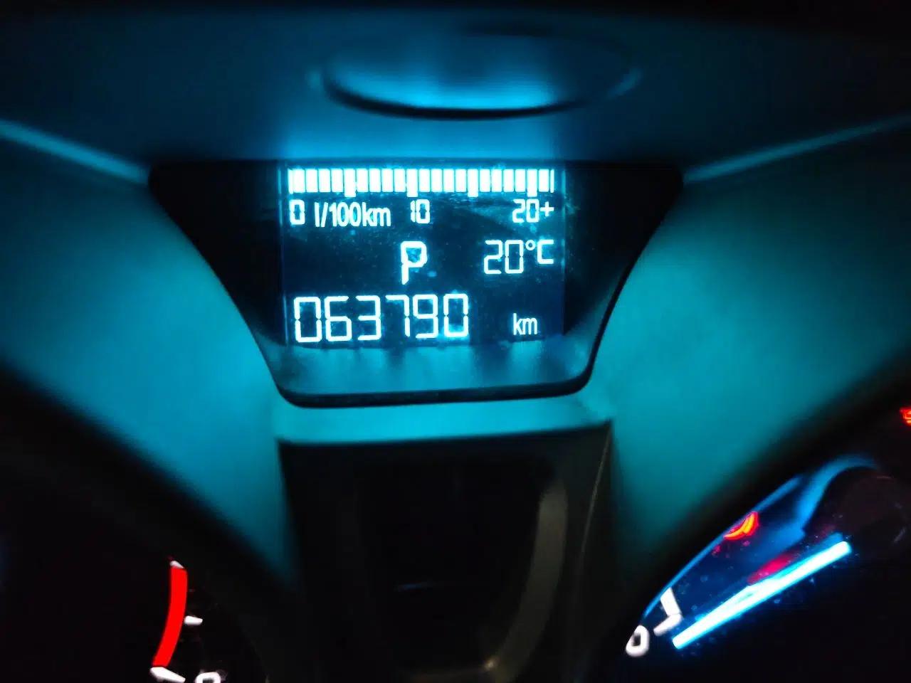 Ford EcoSport 2013 1.5L Automatic Prestige Model — миниатюра 13