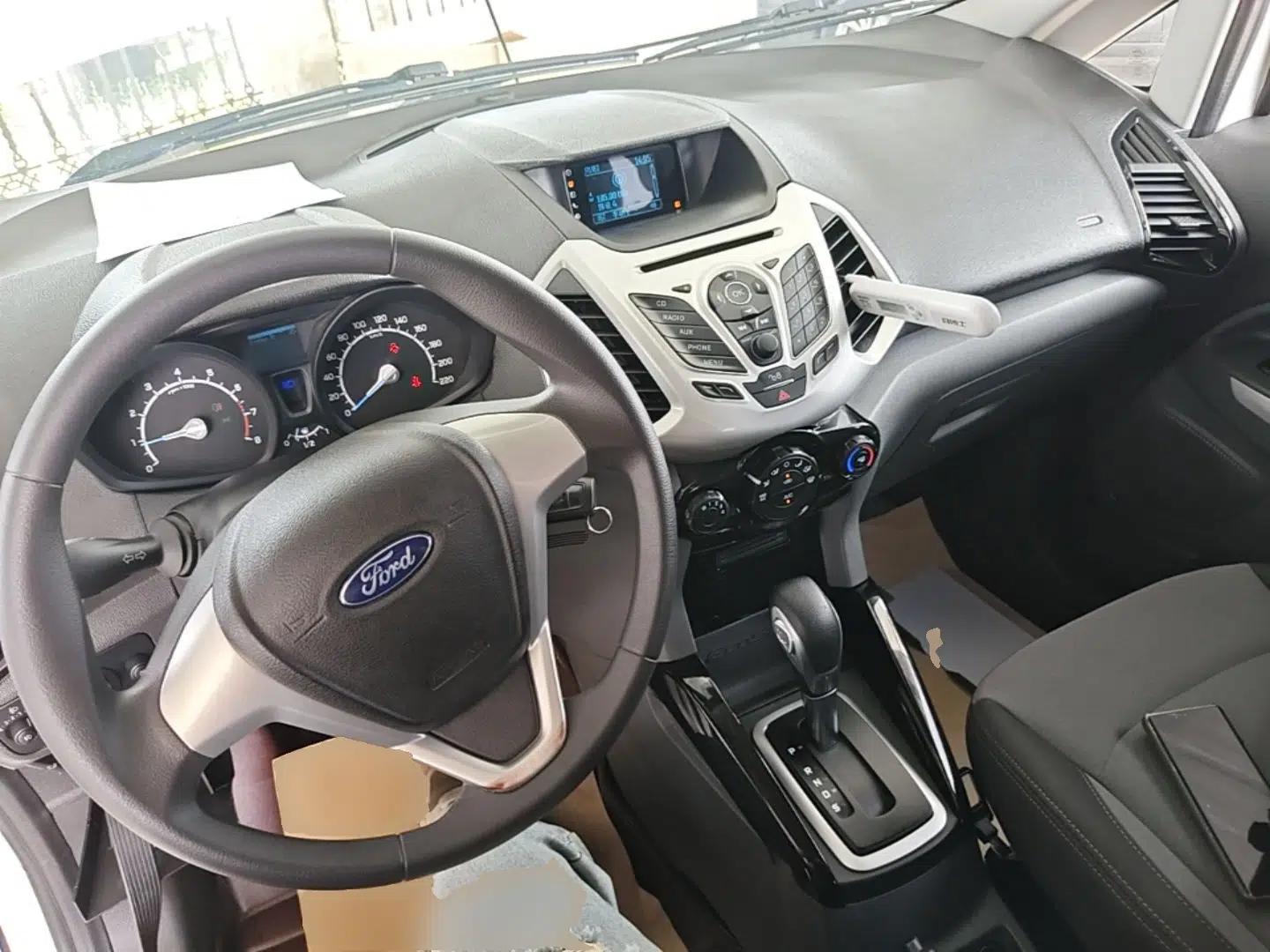 Ford EcoSport 2013 1.5L Automatic Fashion Model — миниатюра 10