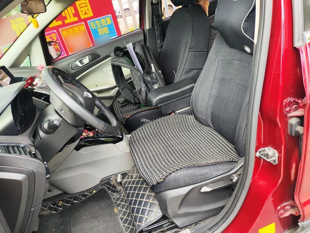 Ford EcoSport 2013 1.5L Automatic Fashion Model — миниатюра 16