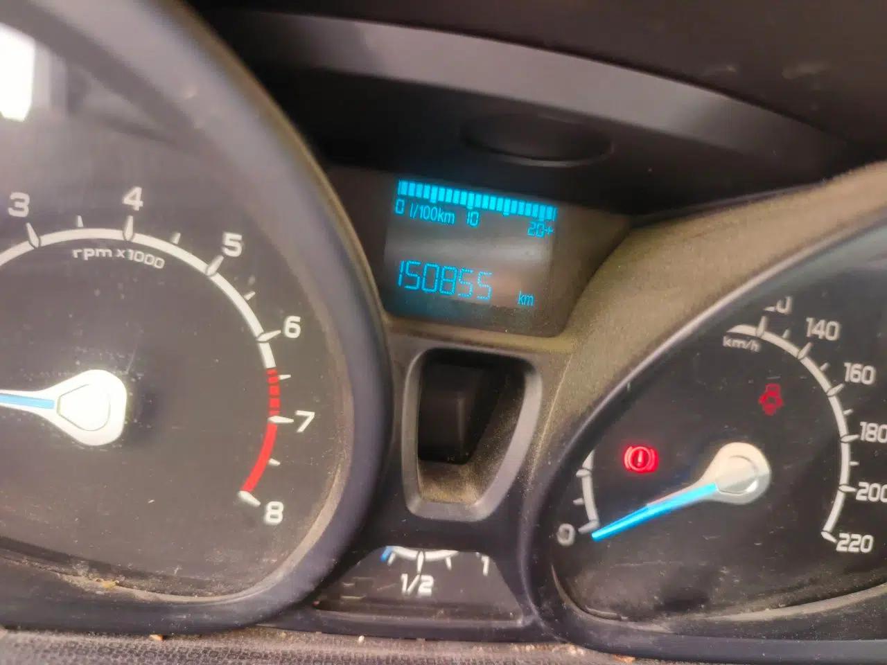Ford EcoSport 2013 1.5L Manual Comfort Model — миниатюра 13