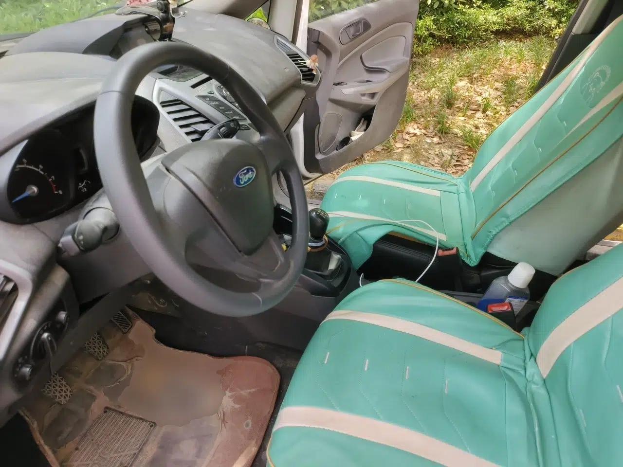 Ford EcoSport 2013 1.5L Manual Comfort Model — миниатюра 16
