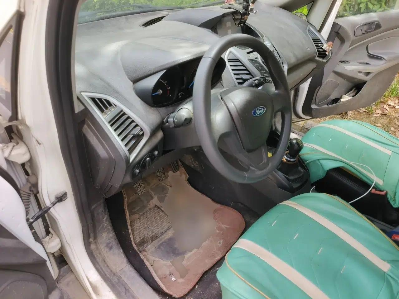 Ford EcoSport 2013 1.5L Manual Comfort Model — миниатюра 17