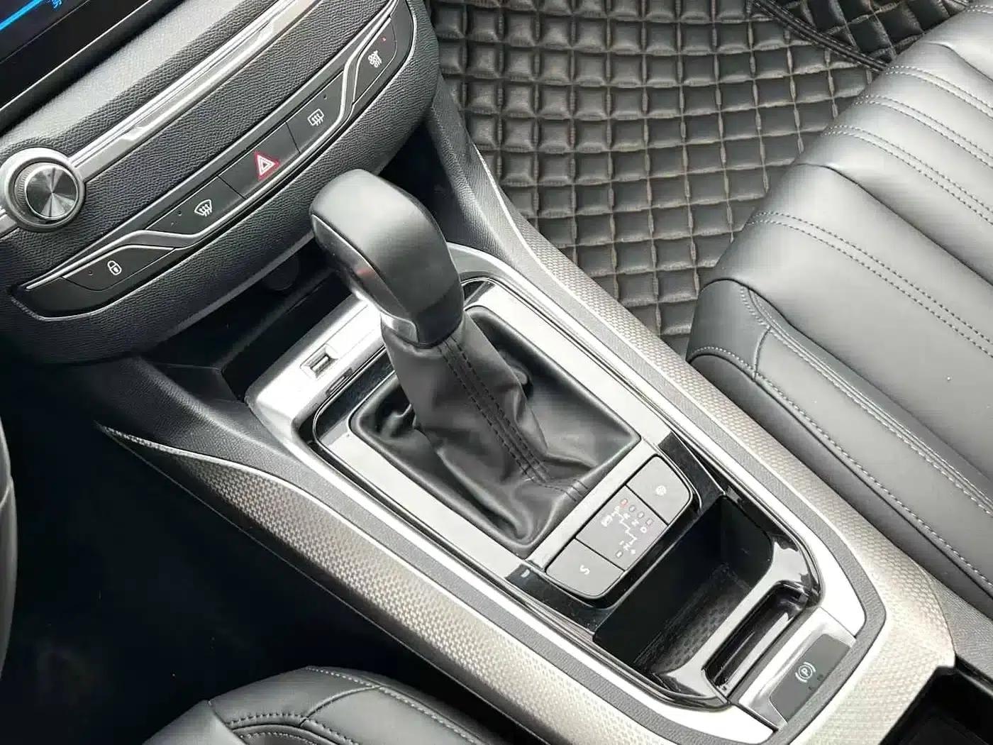 Peugeot 408 2019 360THP Automatic Luxury Edition (China VI Emission Standard) — миниатюра 10
