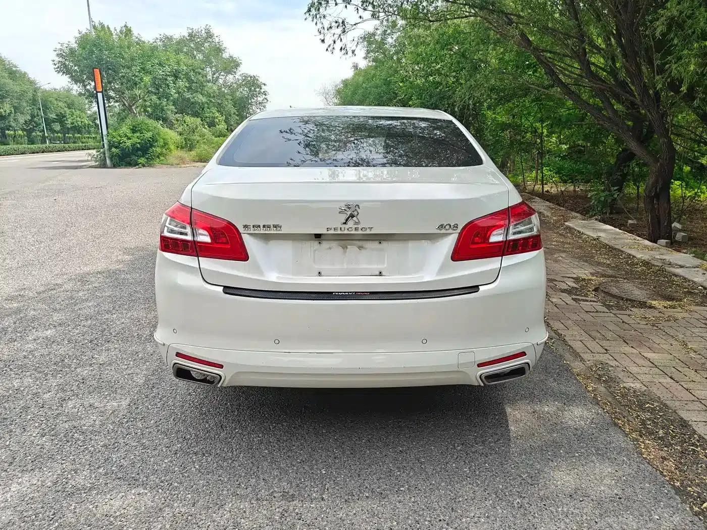 Peugeot 408 2016 1.6T Automatic Luxury Edition — миниатюра 11