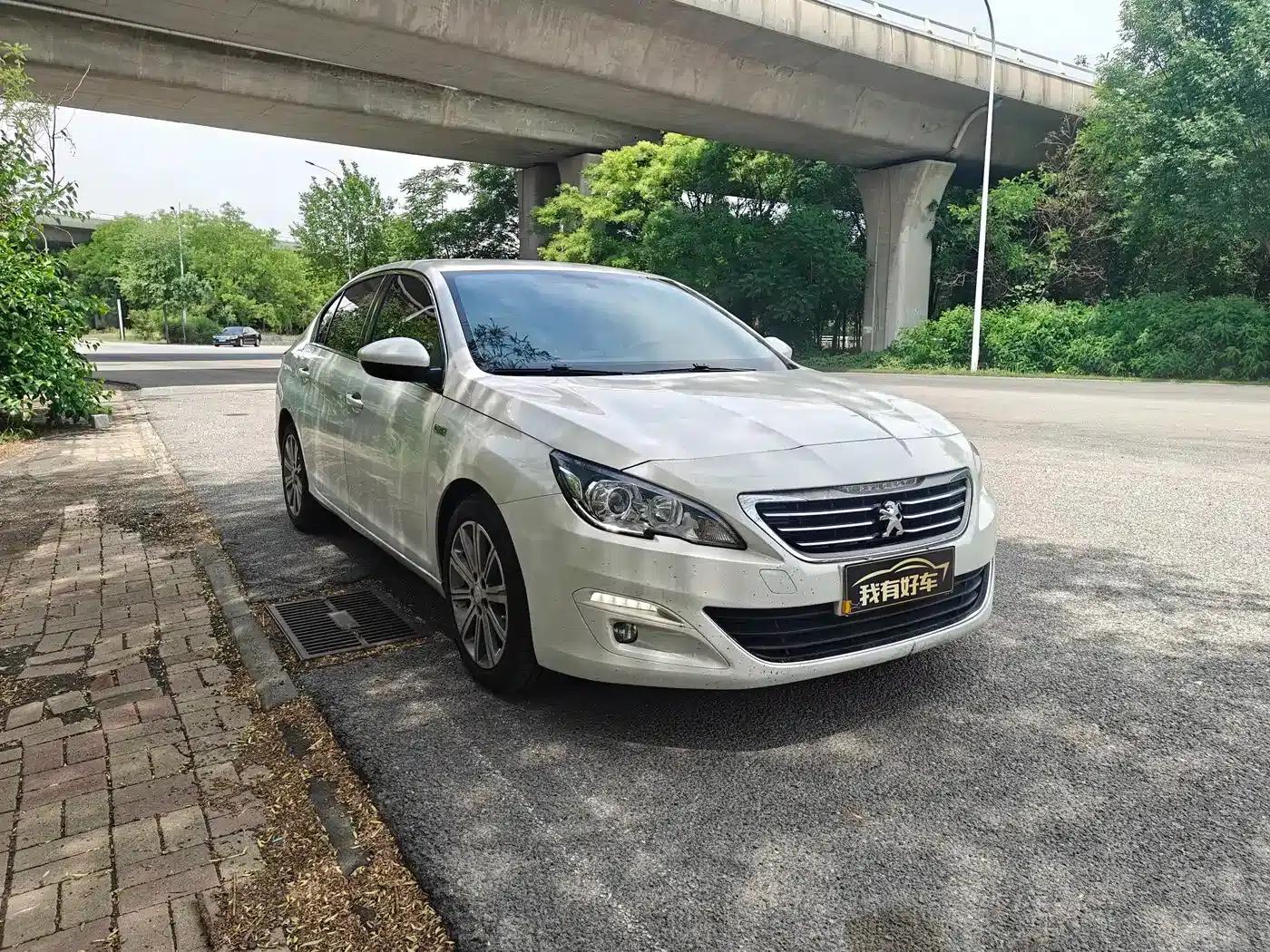 Peugeot 408 2016 1.6T Automatic Luxury Edition — миниатюра 3