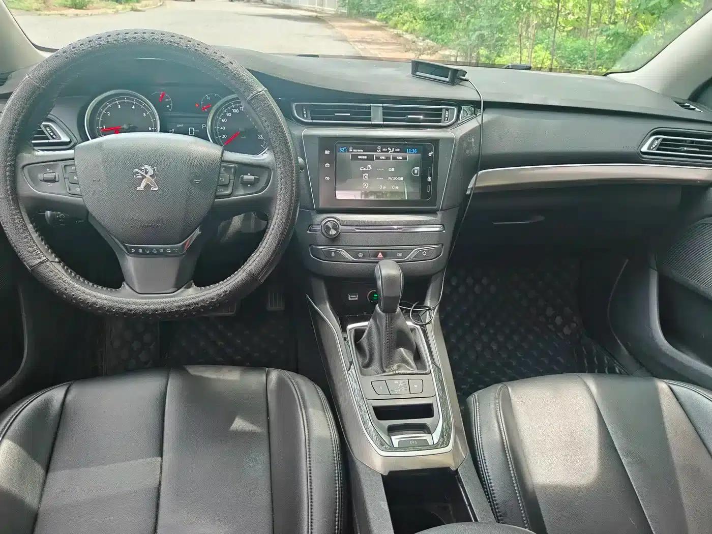 Peugeot 408 2016 1.6T Automatic Luxury Edition — миниатюра 8