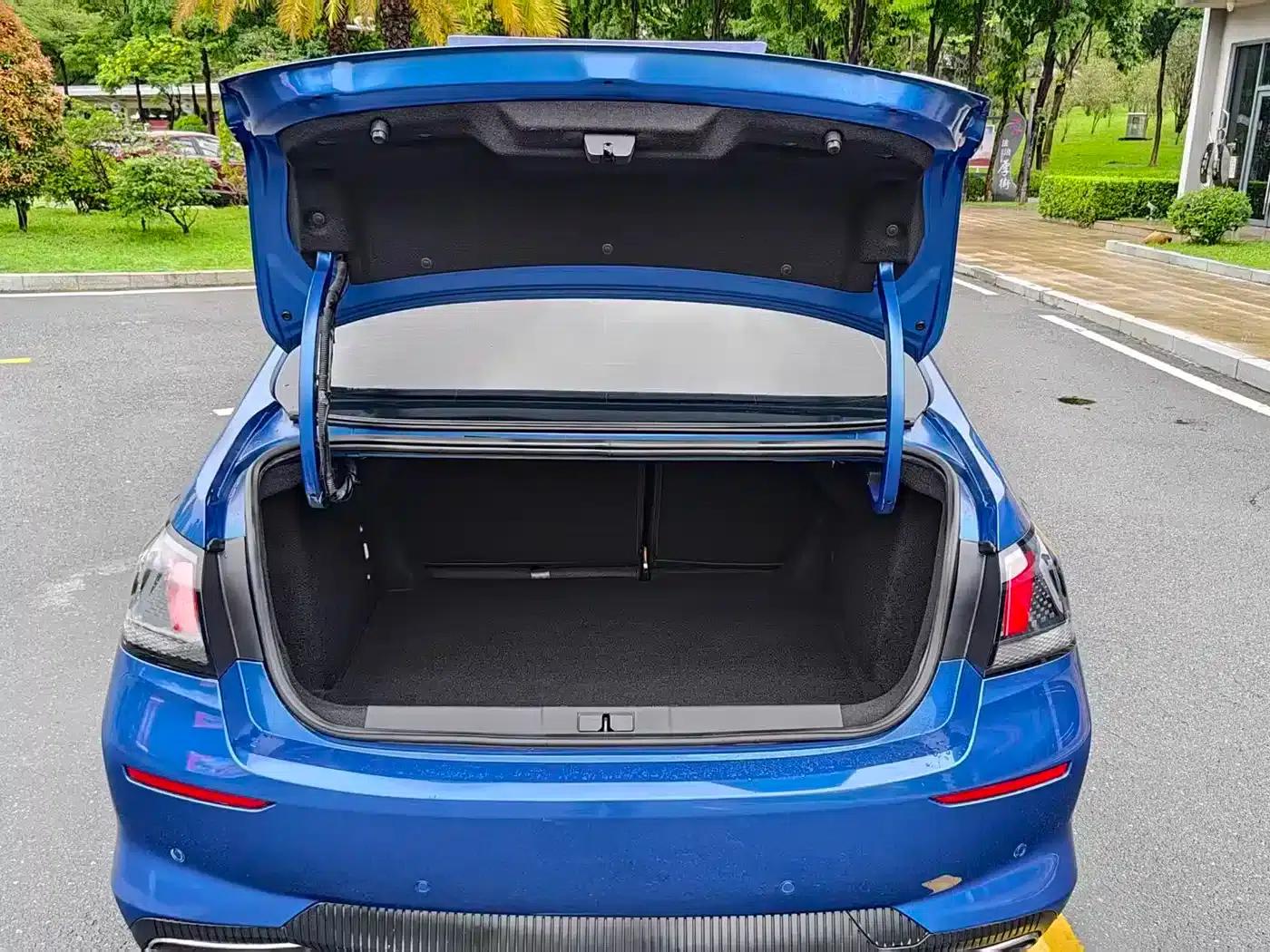 Peugeot 408 2019 360THP Automatic Luxury Edition (China VI Emission Standard) — миниатюра 19