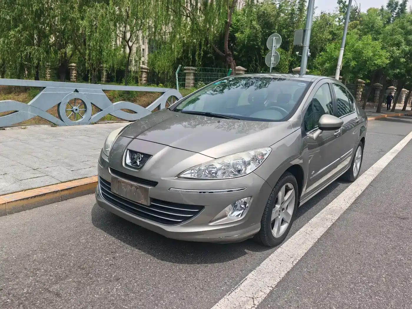 Peugeot 408 2010 2.0L Automatic Luxury Edition — миниатюра 1