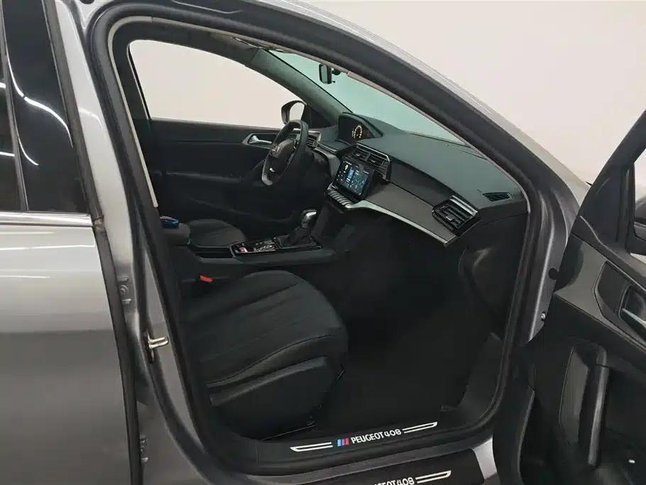 Peugeot 408 2022 1.6T Chasing Light Edition — миниатюра 8