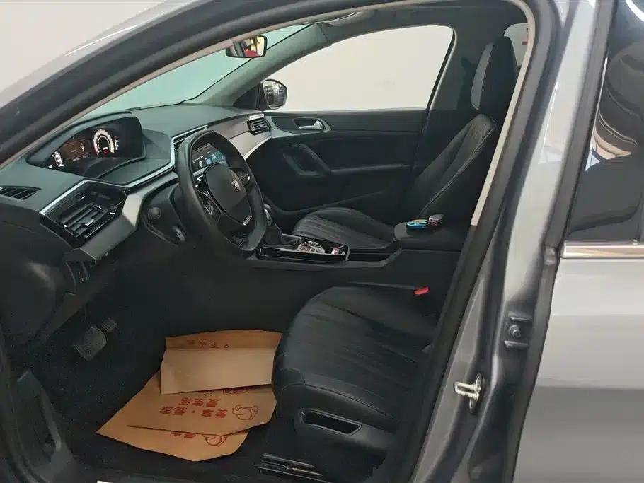 Peugeot 408 2022 1.6T Chasing Light Edition — миниатюра 9
