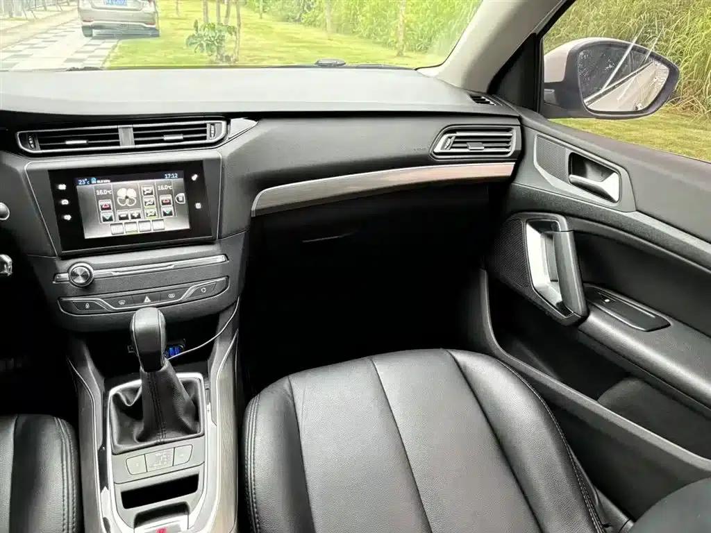 Peugeot 408 2016 1.6T Automatic Luxury Edition — миниатюра 11