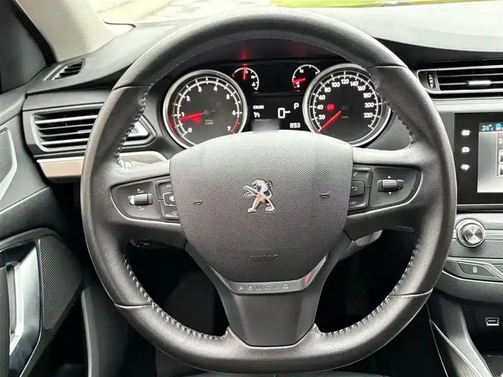 Peugeot 408 2016 1.6T Automatic Luxury Edition — миниатюра 12